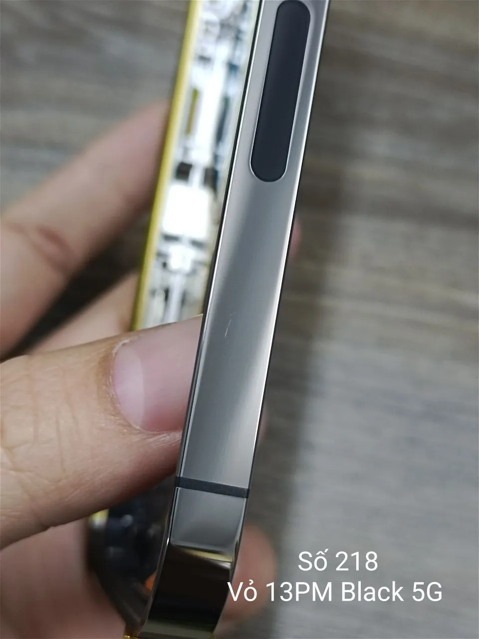 Bộ vỏ iPhone 13 Pro Max Black  (5G)(số 218)