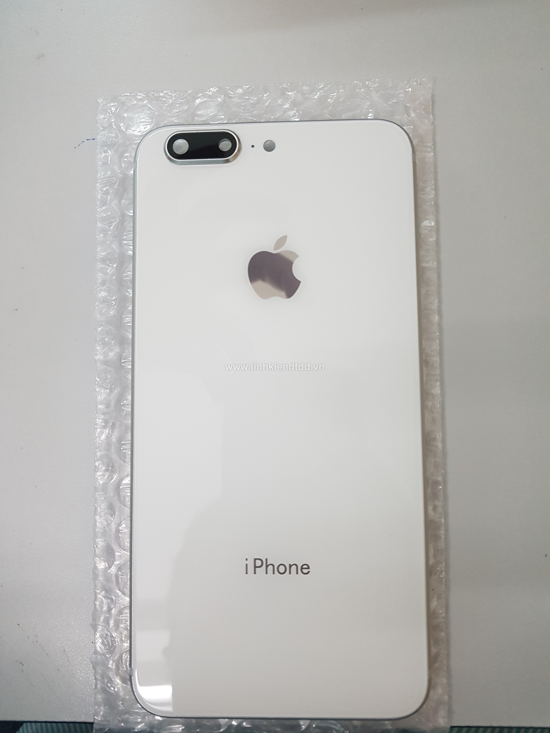 Lưng iPhone 6S Plus giả iPhone 8 Plus silver + bộ nút