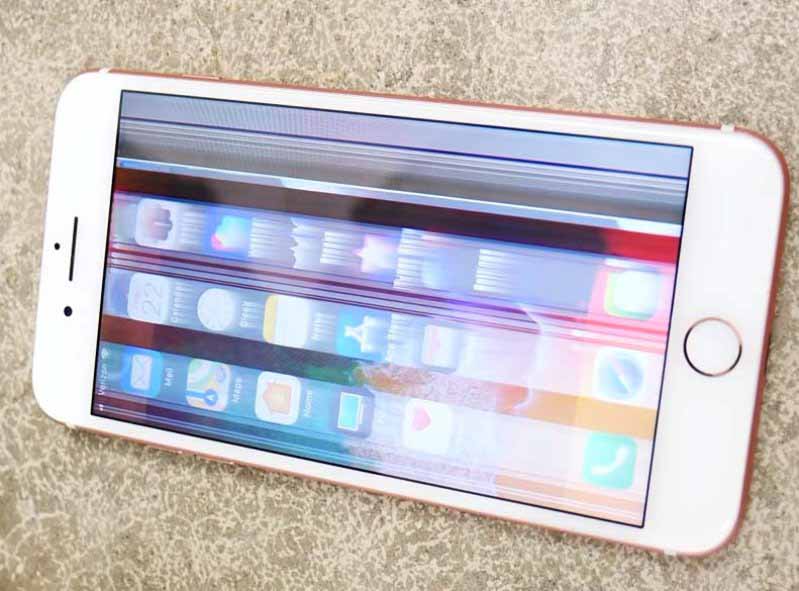 Lỗi màn hình iPhone 7 Plus bị sọc màu 