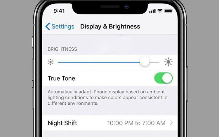 Tắt True Tone để khắc phục màn hình iPhone 11 Pro Max bị vàng