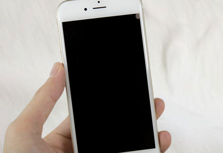 Cách nhận biết màn hình iPhone 6 Plus zin có hở sáng