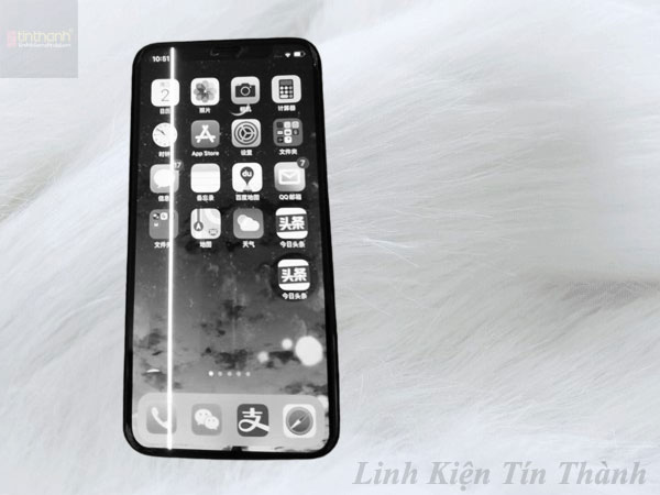 Điện thoại iPhone X bị lỗi màn hình mất màu trắng đen