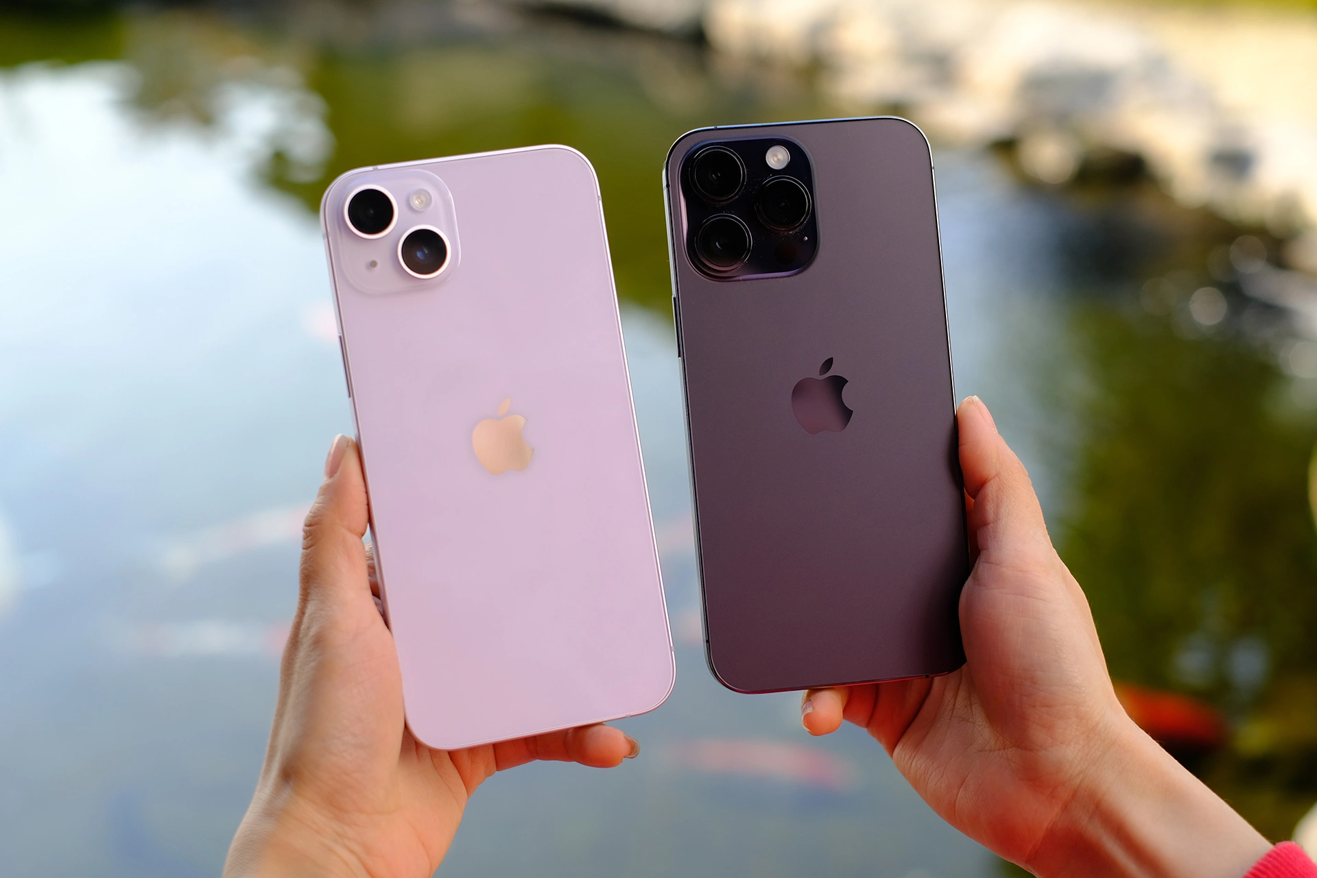 mua-mat-kinh-lung-iPhone-14-Plus-zin-lien-cum-camera-sac-MagSafe-chinh-hang-13