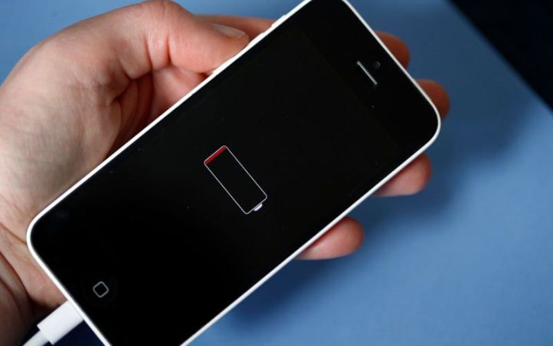 iPhone X ngâm nước được không? Ngâm nước được bao lâu?