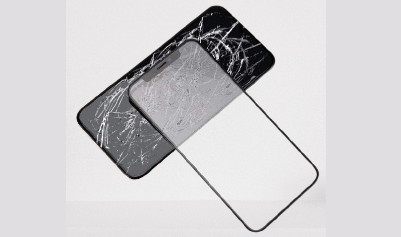 iPhone 12 vỡ màn hình 3