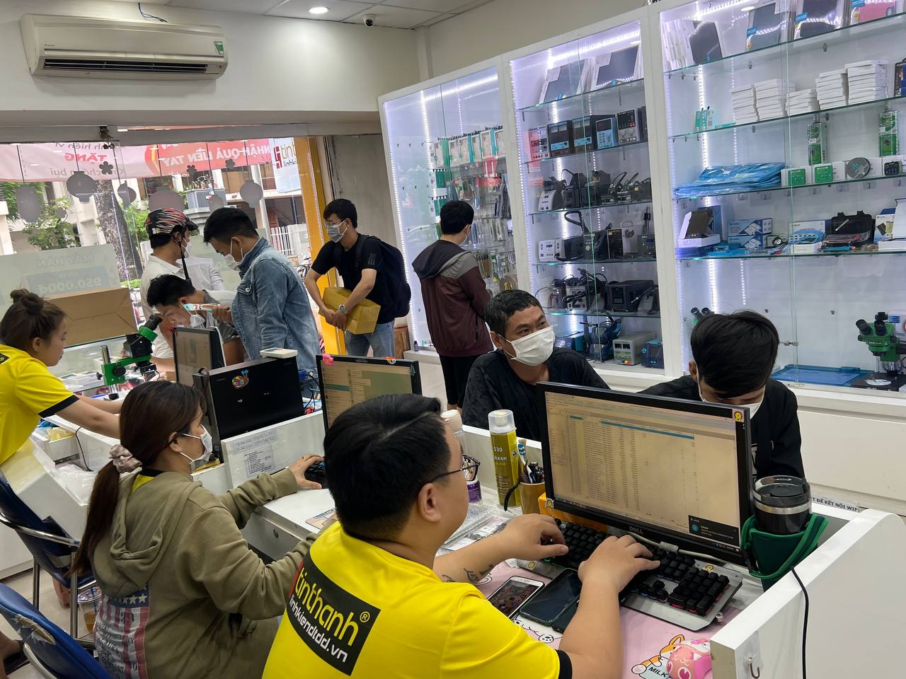 Vì sao nên mua máy hàn điện tử mini tại Tín Thành